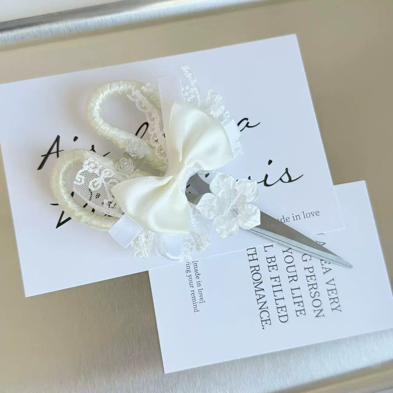 Clover Bow Craft Scissors